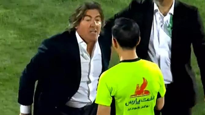 Sá Pinto passou-se por completo com adepto, foi expulso e arrasou tudo ...