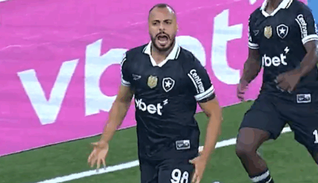 Arthur Cabral